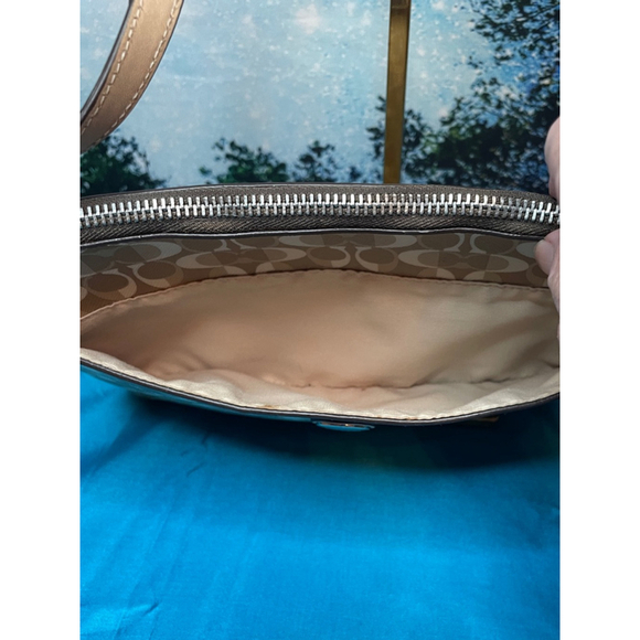 Women's Coach Peyton Dream Crossbody Bag Medium Beige and White Retro look - Picture 4 of 11